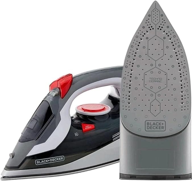 Vaporizador e ferro de passar Black+Decker 2 em 1 compacto
